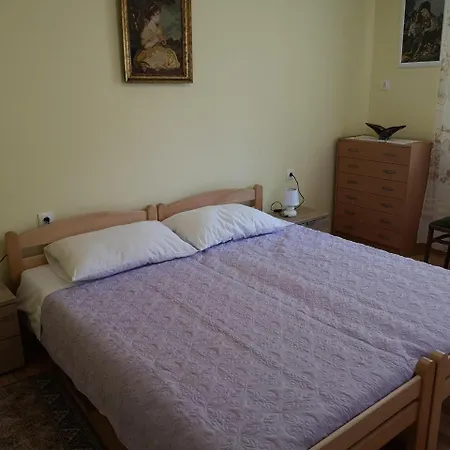 Daire Zelina - One Bedroom With Terrace *