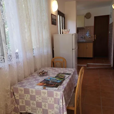 Apartament Zelina - One Bedroom With Terrace Mali Lošinj